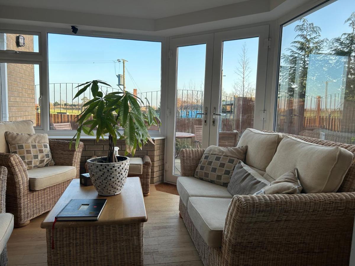Executive Home With Plenty Of Room 伊利 外观 照片